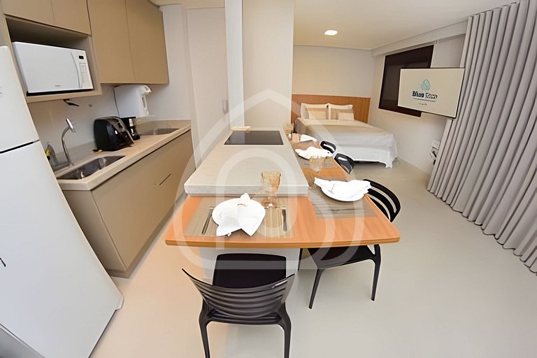 Studio completo com academia e piscina 1204