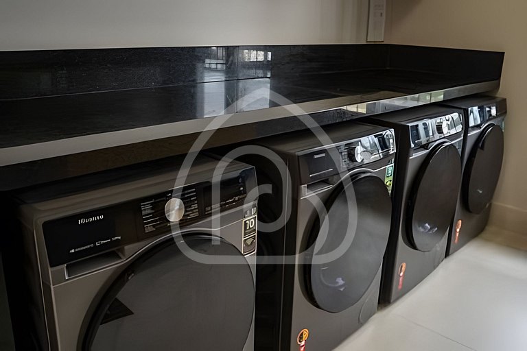 Studio completo com academia e piscina 1204