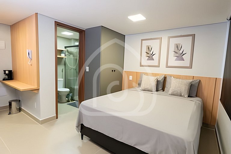 Studio completo com Wi-Fi, cozinha equipada e muito conforto