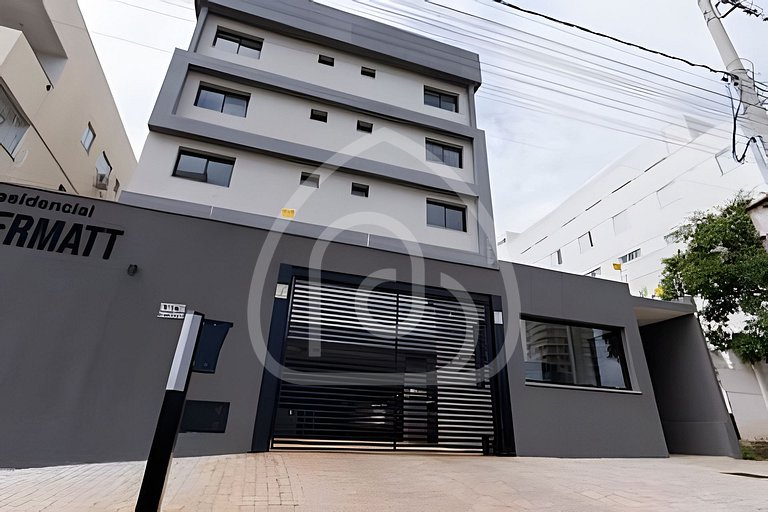 Studio completo com Wi-Fi, cozinha equipada e muito conforto